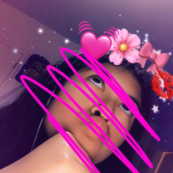 Meet your Posher, Itzel - Picture 1 of 1